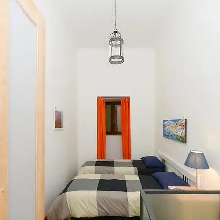 公寓 Residenza Santa Chiara *