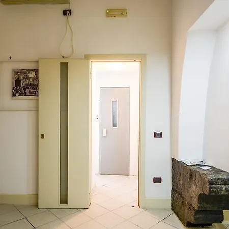 公寓 Residenza Santa Chiara *
